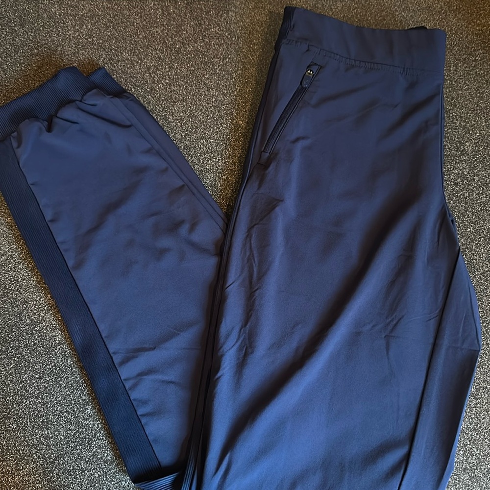 Worn once Athleta girl size 16 navy pant